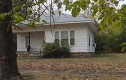303 N 9th Street, Okemah, OK 74859