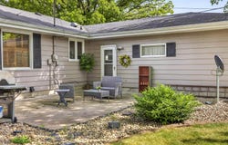 213 W WEILAND Avenue, APPLETON, WI 54911