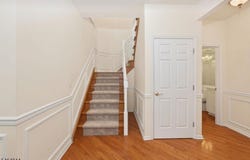 22 Benedict Cres, Bernards Twp., NJ 07920-4916
