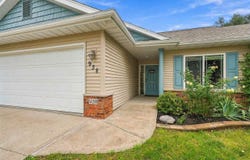 938 Oxen Ln, IowaCity, IA 52240