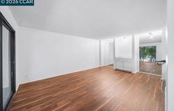 490 N Civic Dr, Walnut Creek, CA 94596
