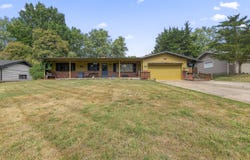 3151 E Wilshire Drive, Springfield, MO 65804