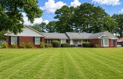 210 Irwinton Drive, Eufaula, AL 36027