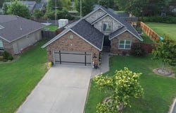 409 Brittany Court, Aurora, MO 65605