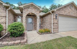 1204 Crossing Loop, Bryant, AR 72022