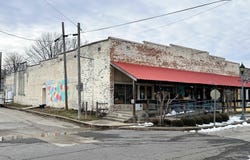 117 Front St, Halls, TN 38040