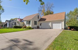 908 8th Avenue SW, Faribault, MN 55021