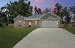 240 E Oxford St, Pontotoc, MS 38863