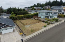 Nautical Ln, CoosBay, OR 97420