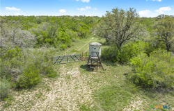 Private Road 1002, Pettus, TX 78146