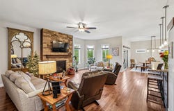 16544 Valleyview Lane, Clive, IA 50325