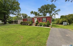 27 Skylark Road, Colchester, CT 06415