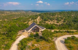 225 Valley View Dr, Comfort, TX 78013