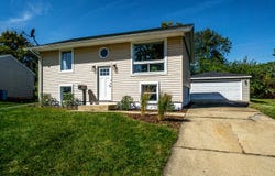 234 Gordon Avenue, Romeoville, IL 60446