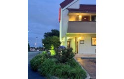 3470 Hollenberg Drive, Bridgeton, MO 63044