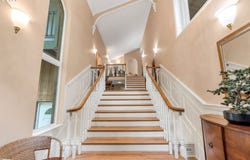 25906 E HIGHVIEW Dr, Welches, OR 97067