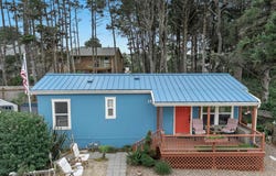 4875 U.S. 101, Depoe Bay, OR 97341