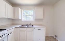 5721 Blackberry Row, Ellenwood, GA 30294