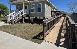 501 S 13th Street, Seadrift, TX 77983