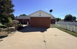 307 Tartan Dr., Henderson, KY 42420