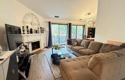 200 Brookside Lane, Willowbrook, IL 60527