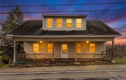 95 E Main St, Avella, PA 15379
