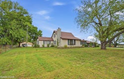 17911 E Highway 86, Neosho, MO 64850