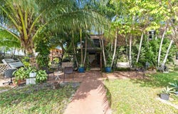 2450 W 67th Pl, Hialeah, FL 33016