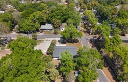 1124 N GRANT Avenue, MOUNT DORA, FL 32757