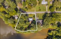2135 Lakeview Drive, Powhatan, VA 23139