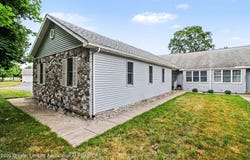 2874 Twelve Oaks Drive, Charlotte, MI 48813