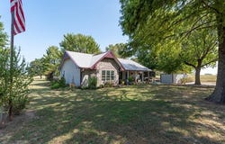 377038 E 1060, Okemah, OK 74859