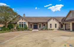 410 Iron Gate, Victoria, TX 77904