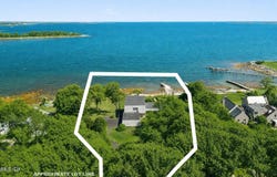 39 Chippechaug Trail, Stonington, CT 06378
