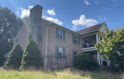 7 Seneca Crest, Buckeye, WV 24924