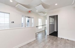 100 RED OAK DR, STAUNTON, VA 24401