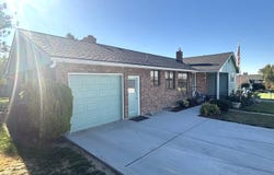 111 Sunset Way, Zillah, WA 98953