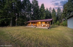 25517 N Hatch Rd, Athol, ID 83801