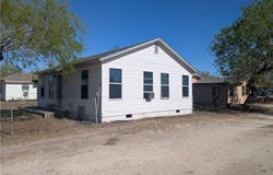 319 S Nueces Street, Mathis, TX 78368