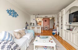 1 E Broadway, Long Beach, NY 11561