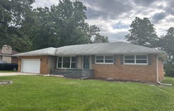 5429 Dexter Drive, Merrillville, IN 46410
