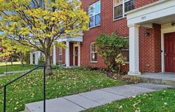 903 8th Avenue N, Minneapolis, MN 55411
