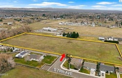 7703 Ahtanum Rd, Yakima, WA 98903