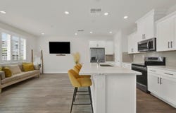 5301 E Commerce Way, Sacramento, CA 95835