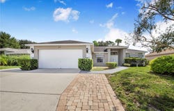 817 REFLECTIONS Loop E, WINTER HAVEN, FL 33884