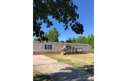 445 McQueen Rd., Bennettsville, SC 29512