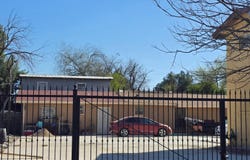 319 Hidalgo St, Laredo, TX 78043-5141