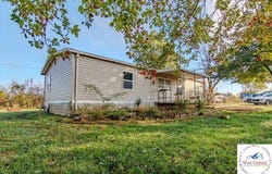 12175 S B Highway, Stockton, MO 65785