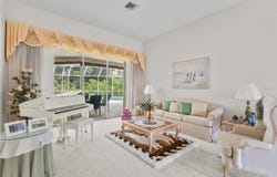 832 CARNOUSTIE Drive, VENICE, FL 34293