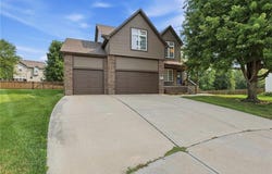 932 Elder Court, Raymore, MO 64083